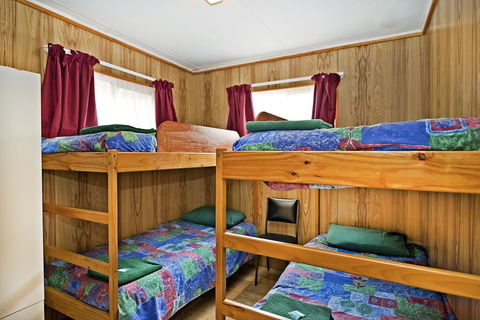 Acclaim Pine Grove Holiday Park - Mackay Tourism 1