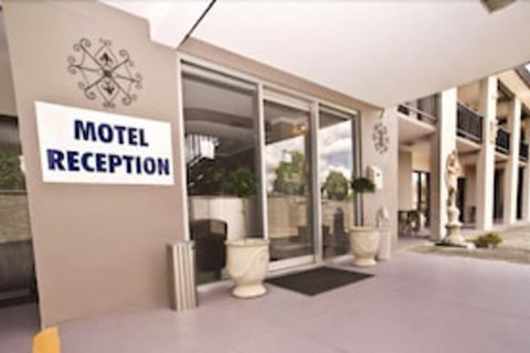 Bella Vista Motel - Mackay Tourism 1