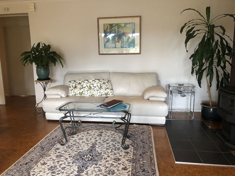 Countryside Connections Spa Cottage - Mackay Tourism 0