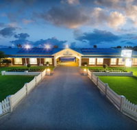 Howlong Golf Resort - Mackay Tourism