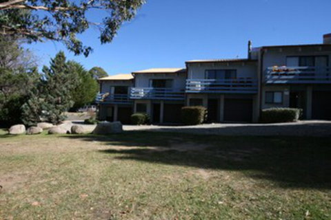 Alpha Centauri Townhouses - Mackay Tourism 0