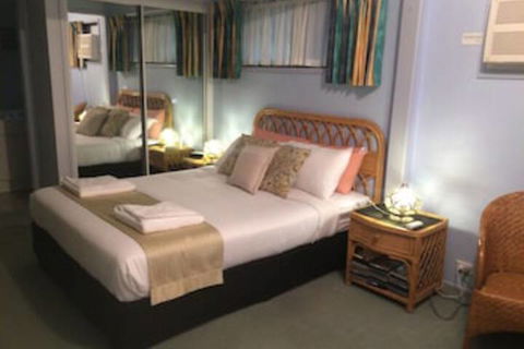 Coolum Dreams B & B - Mackay Tourism 0