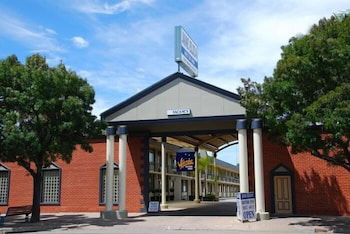 Jane Eliza Motor Inn - Mackay Tourism 1