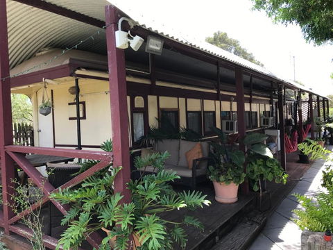 Dongara Breeze Inn - Mackay Tourism 5