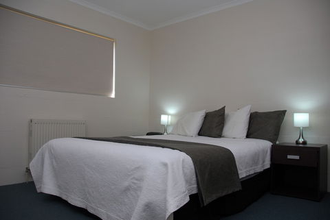 Summit Ridge Alpine Lodge - Mackay Tourism 0