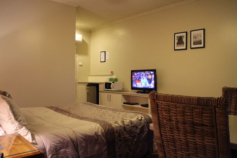Bayview Motel Rosebud - Mackay Tourism 6