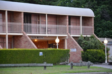 Bayview Motel Rosebud - Mackay Tourism 1