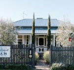 La Maison St. Arnaud - Mackay Tourism