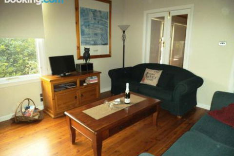 3 Sisters Blue Mountains Cottage - Mackay Tourism 5