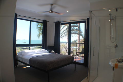 Whitsundays Rainforest Retreat - Mackay Tourism 4