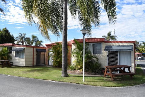 Pyramid Holiday Park - Mackay Tourism 1