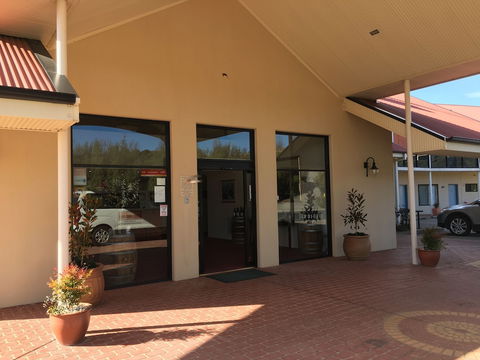 Turners Vineyard Motel And Function Centre - Mackay Tourism 2