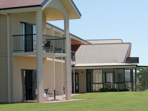 Turners Vineyard Motel And Function Centre - Mackay Tourism 4