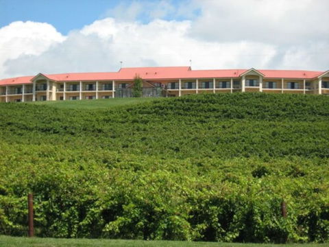 Turners Vineyard Motel And Function Centre - Mackay Tourism 0