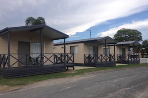 Clarence Head Caravan Park - Mackay Tourism 1