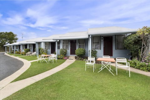 Canberra Ave Villas - Mackay Tourism 0