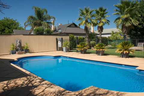 Barossa Dreams - Mackay Tourism 0