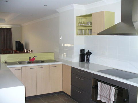 Port Denison Beach Resort - Mackay Tourism 6