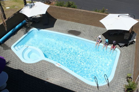 Narooma Palms Holiday Apartments - Mackay Tourism 2