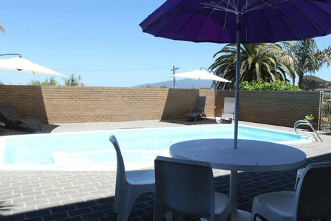 Narooma Palms Holiday Apartments - Mackay Tourism 3