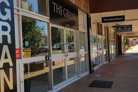 The Grand Motel - Mackay Tourism 1