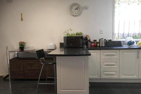 Rose Avenue Home Stay - Mackay Tourism 3