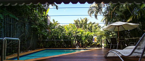 Port Douglas Cottage And Lodge - Mackay Tourism 1