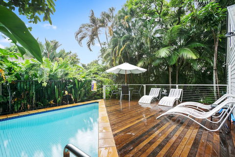 Port Douglas Cottage And Lodge - Mackay Tourism 4