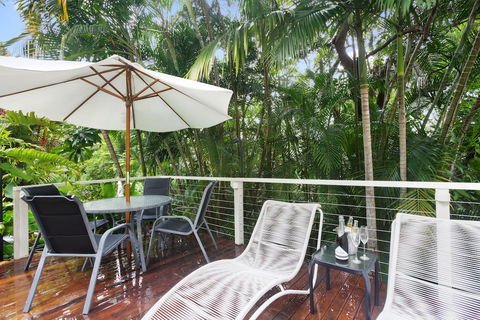 Port Douglas Cottage And Lodge - Mackay Tourism 3