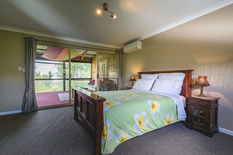 Albany Bali Style Accommodation - Mackay Tourism 4