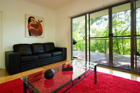 Apple Tree Cottage - Mackay Tourism 5