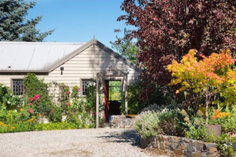 Argus Hill Cottage - Mackay Tourism 0