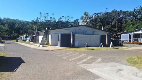 Agnes Water Beach Holidays - Mackay Tourism 0