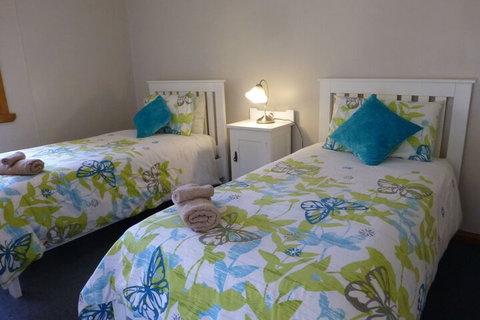 Eagles Rise Tasmania - Mackay Tourism 7