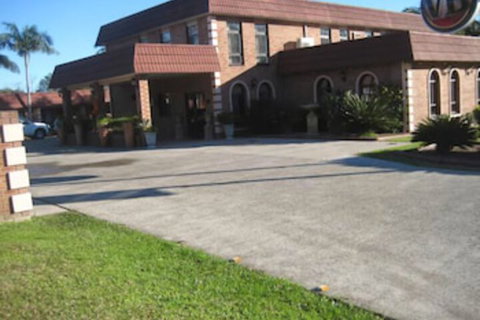 Bulahdelah Motor Lodge - Mackay Tourism 3