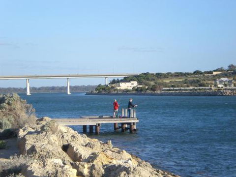 Port Bouvard Beach Holiday Home Mandurah - Mackay Tourism 5