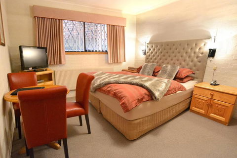 Hotel Pension Grimus - Mackay Tourism 4