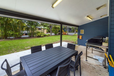 Safety Beach Ocean Bungalows - Mackay Tourism 2