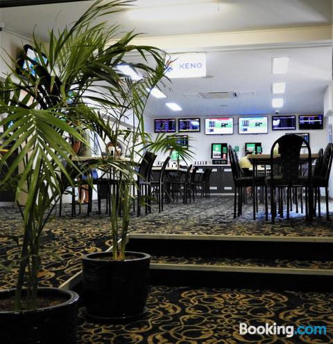 Railway Hotel Bundaberg - Mackay Tourism 3
