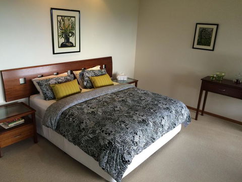 Braeside Bed & Breakfast - Mackay Tourism 5