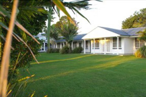 Colonial Court Motor Inn - Mackay Tourism 2