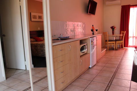 Collie Ridge Motel - Mackay Tourism 5