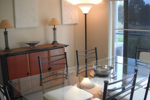 Golf View Apartment 7 - Mackay Tourism 2