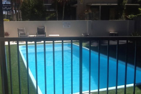 Ocean Parade Motel - Mackay Tourism 2