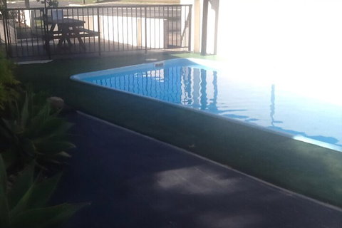 Ocean Parade Motel - Mackay Tourism 1