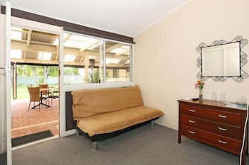Busselton Guest House - Mackay Tourism 6