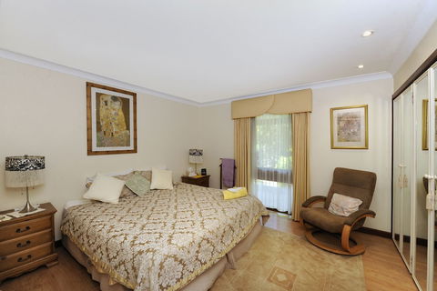 Falls Retreat B & B - Mackay Tourism 3