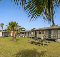 Wollongong Surf Leisure Resort - Mackay Tourism