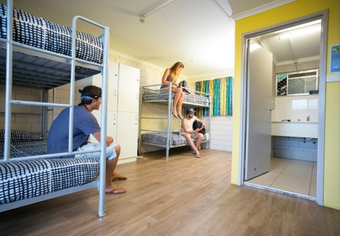 Airlie Beach YHA - Hostel - Mackay Tourism 5