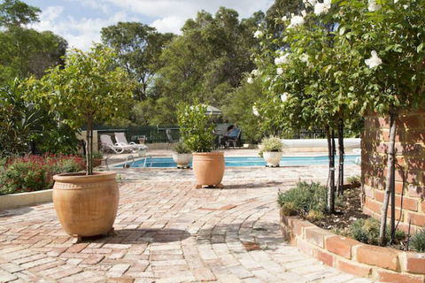 Rosebridge House Bed & Breakfast Adult Retreat - Mackay Tourism 3